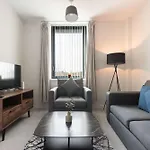 Modern & Cosy 1 Bedroom In *
